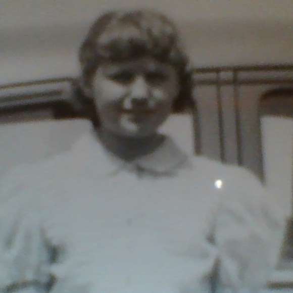 Meet your Posher, Linda - Picture 1 of 1